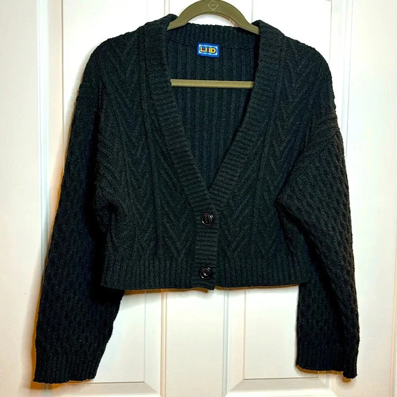 EUC LHD women’s grey cropped cardigan size small - Picture 1 of 8